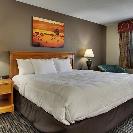 Everspring Inn & Suites Oskaloosa ภายนอก รูปภาพ