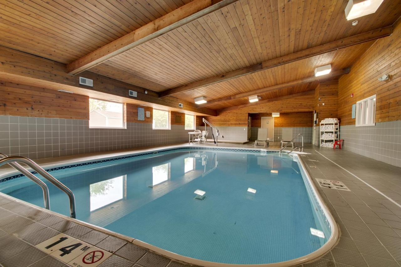 Everspring Inn & Suites Oskaloosa ภายนอก รูปภาพ