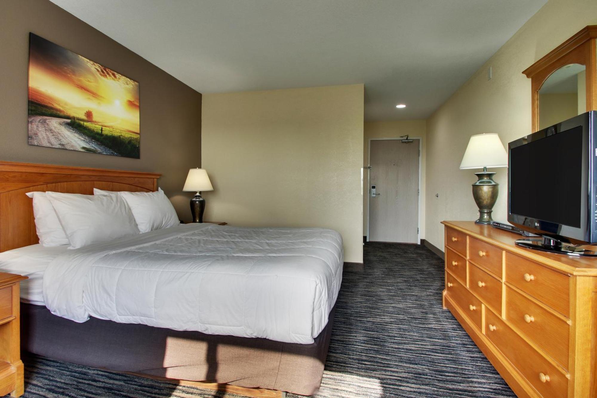 Everspring Inn & Suites Oskaloosa ภายนอก รูปภาพ