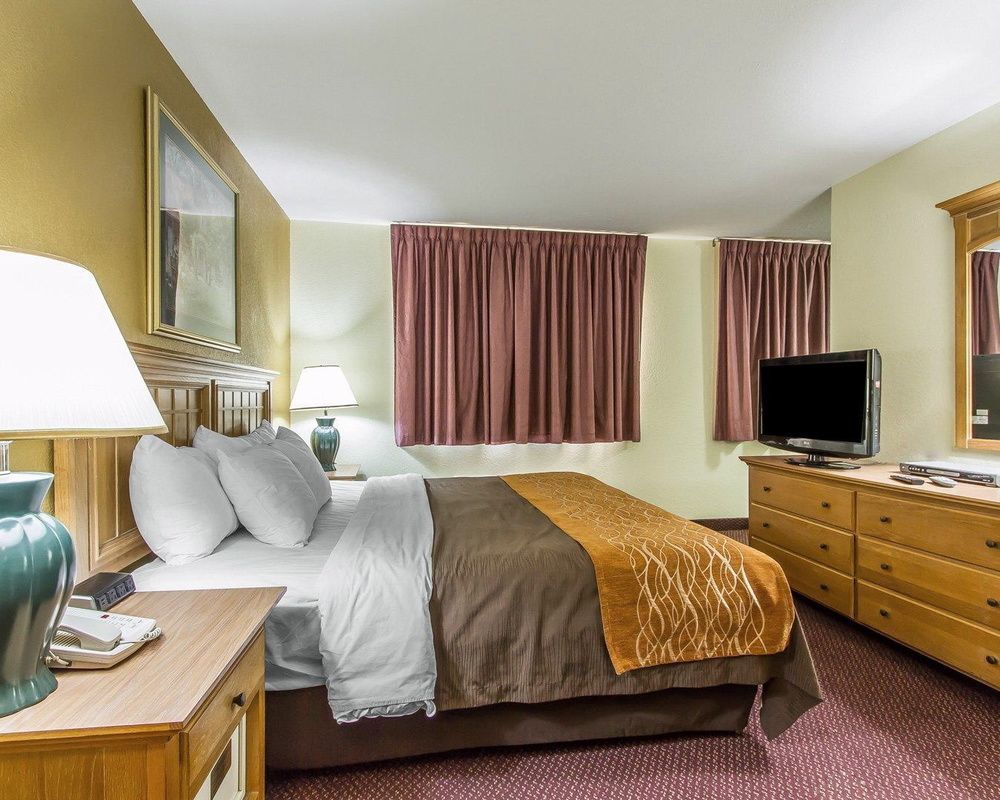 Everspring Inn & Suites Oskaloosa ภายนอก รูปภาพ