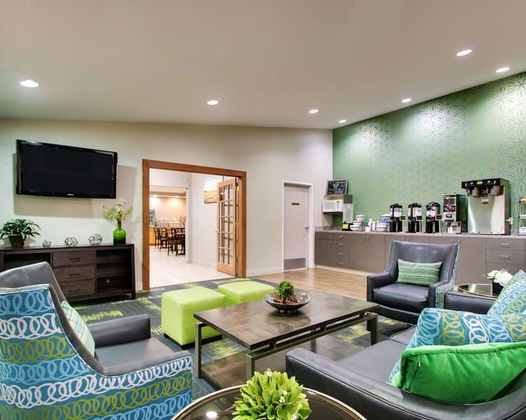 Everspring Inn & Suites Oskaloosa ภายนอก รูปภาพ